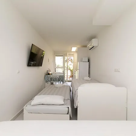 Apartamento Con Jardin Privado Coslada Exterior photo