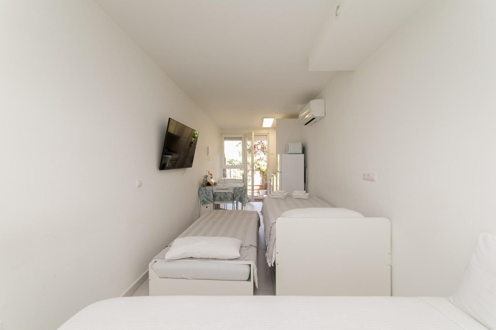 Con Jardin Privado Apartment
